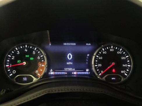 Used 2018 Jeep Renegade Limited w/ UConnect 8.4 Nav Group AWD/4WD image 23