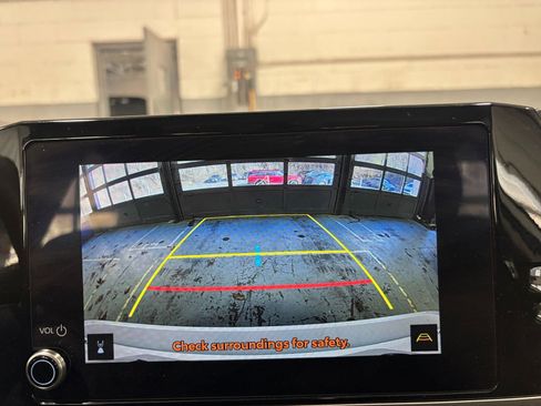 Used 2025 Toyota Camry LE image 17