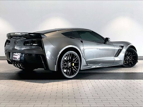 Used 2015 Chevrolet Corvette Z06 w/ 2LZ Preferred Equipment Group image 10