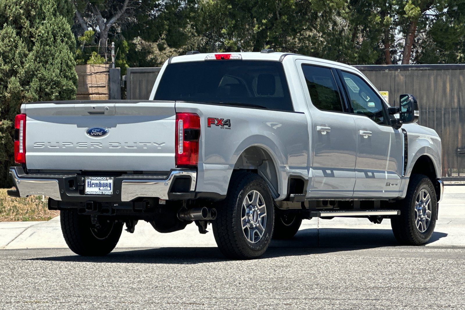 New 2026 Ford F250 Lariat w/ FX4 Off-Road Package AWD/4WD image 4