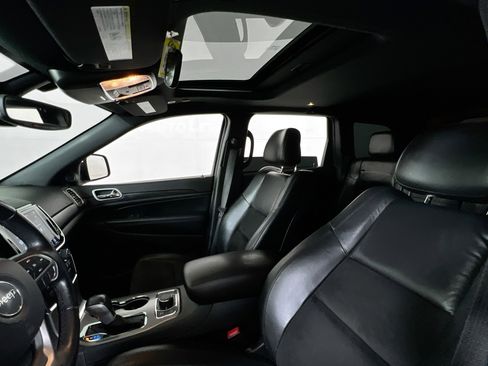 Used 2022 Jeep Grand Cherokee Laredo X image 22