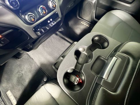 Used 2024 RAM 2500 Big Horn AWD/4WD image 26