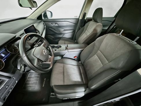 Used 2025 Nissan Rogue SV FWD image 13