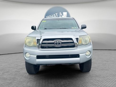 Used 2010 Toyota Tacoma 4x4 Access Cab V6 w/ TRD Off-Road Pkg image 9