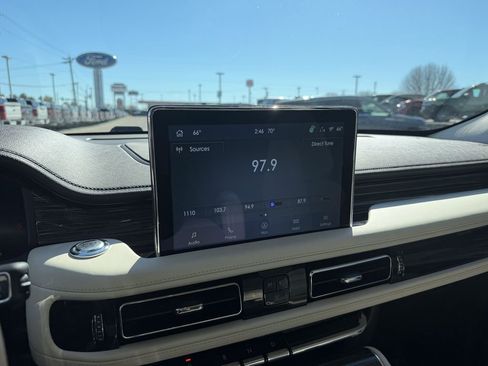 Certified 2023 Lincoln Aviator Black Label image 28