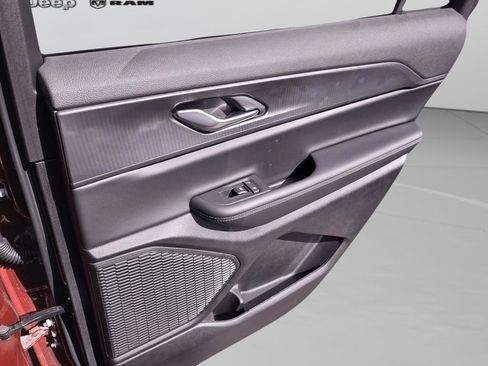 New 2025 Jeep Grand Cherokee L Laredo w/ Luxury Tech Group I RWD image 29