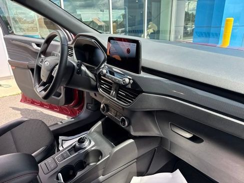 Used 2025 Ford Escape ST-Line AWD/4WD image 25