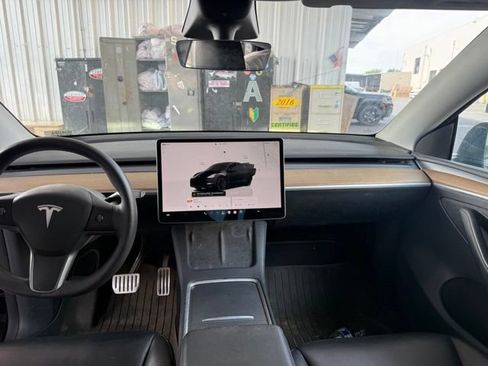 Used 2022 Tesla Model Y Performance AWD/4WD image 8
