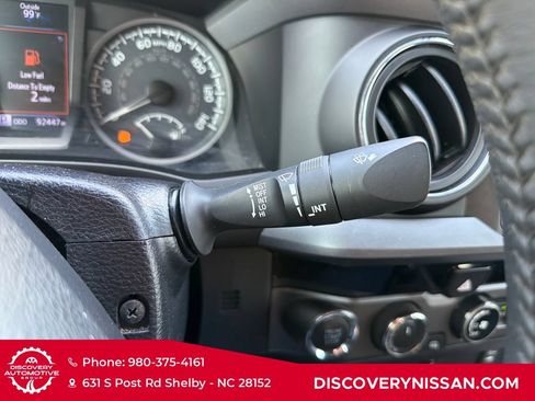 Used 2017 Toyota Tacoma TRD Off-Road w/ Tow Package AWD/4WD image 25
