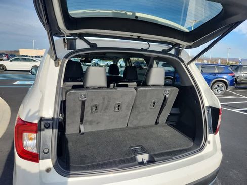 Used 2022 Honda Pilot Touring image 13