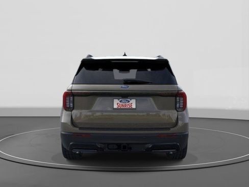 New 2026 Ford Explorer ST-Line w/ ST-Line Street Pack RWD image 5