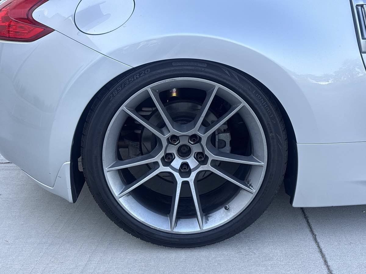 Used 2013 Nissan 370Z Coupe RWD image 9