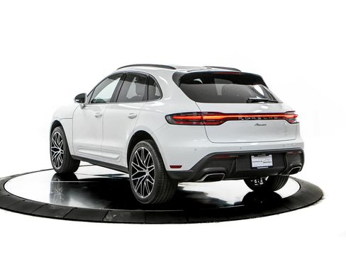 New 2026 Porsche Macan AWD/4WD image 3