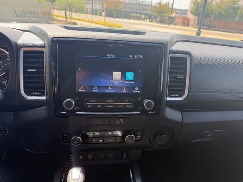 Used 2023 Nissan Frontier SV w/ SV Premium Package RWD image 24