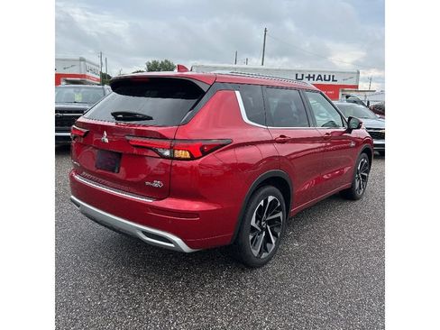 Used 2023 Mitsubishi Outlander SEL AWD/4WD image 3