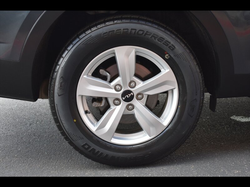 Used 2022 Kia Sorento LX AWD/4WD image 39