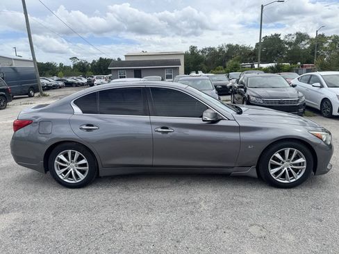 Used 2015 INFINITI Q50 w/ Moonroof Package RWD image 4