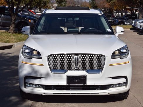Used 2022 Lincoln Aviator Reserve w/ Equipment Group 201A image 3