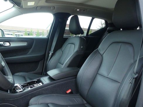 Used 2024 Volvo XC40 B5 Plus AWD/4WD image 14