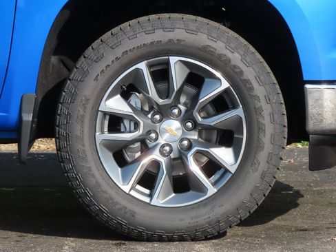 New 2026 Chevrolet Silverado 1500 LT image 17