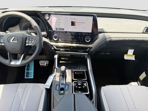New 2026 Lexus TX 500h AWD image 20