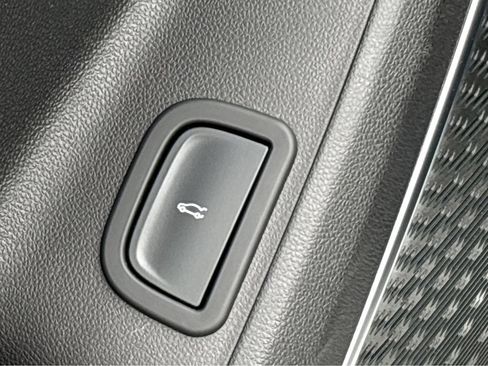 Used 2025 Buick Enclave Preferred FWD image 26