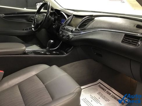 Used 2016 Chevrolet Impala LT FWD image 37