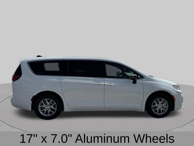 New 2026 Chrysler Pacifica Select FWD image 8