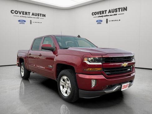 Used 2018 Chevrolet Silverado 1500 LT w/ Texas Edition image 4