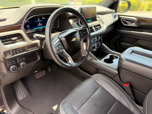 Used 2023 Chevrolet Tahoe Premier AWD/4WD image 7