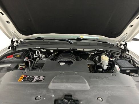 Used 2019 GMC Yukon XL SLT w/ Graphite Performance Edition image 11