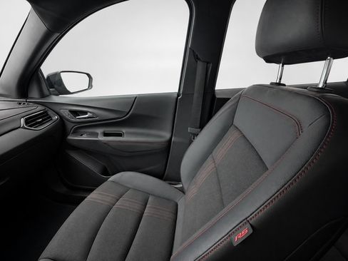 Used 2022 Chevrolet Equinox RS FWD image 13