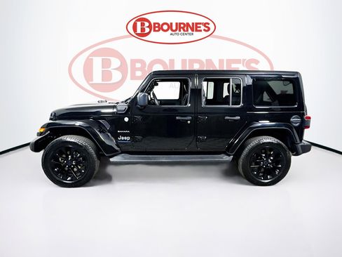Used 2024 Jeep Wrangler Unlimited Sahara w/ Safety Group image 6