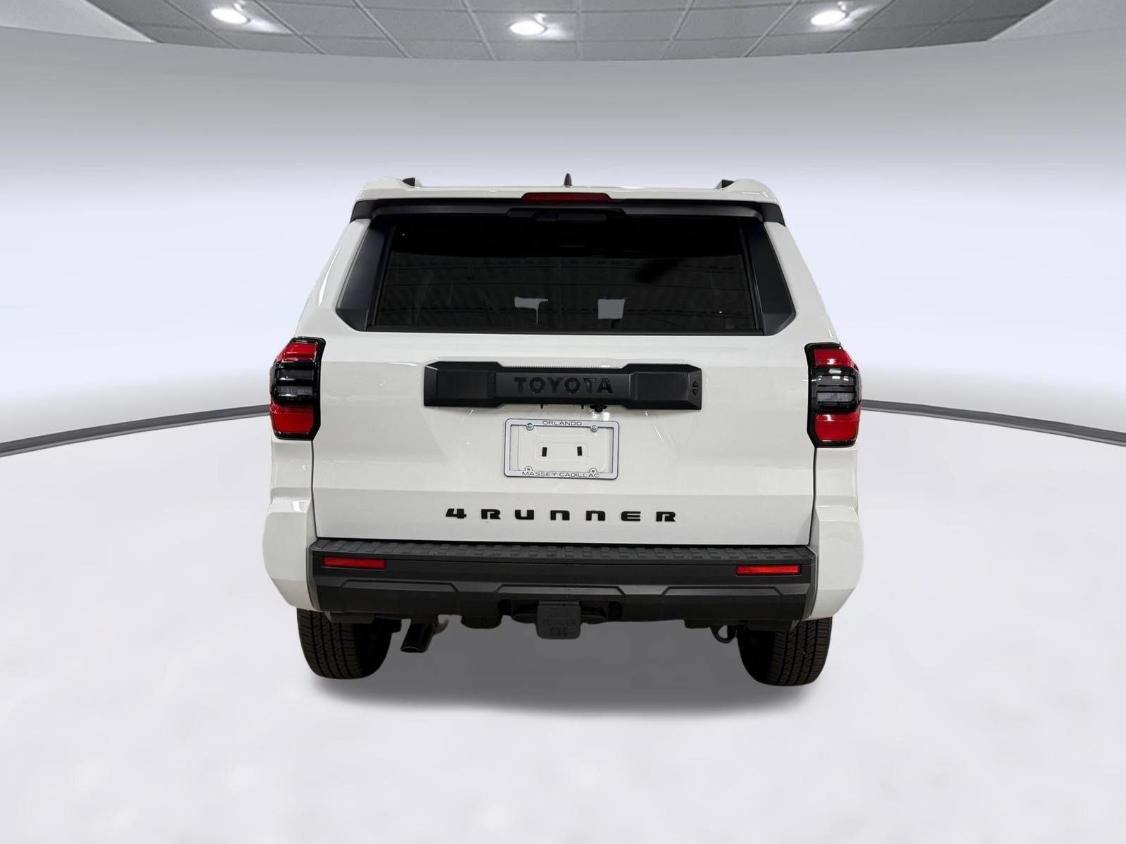 Used 2025 Toyota 4Runner SR5 AWD/4WD image 10