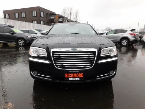 Used 2013 Chrysler 300 C w/ Light Group image 21