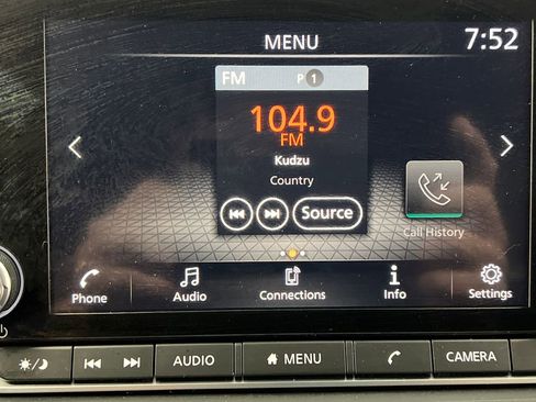 Used 2024 Nissan Rogue S FWD image 48