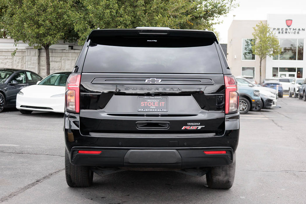 Used 2023 Chevrolet Suburban RST w/ Luxury Package AWD/4WD image 18