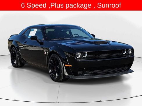 Used 2022 Dodge Challenger R/T Scat Pack RWD image 1