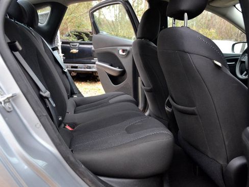 Used 2015 Dodge Dart SE w/ Convenience Group image 8