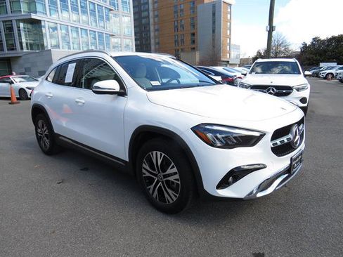 Used 2025 Mercedes-Benz GLA 250 GLA 250 4MATIC image 5