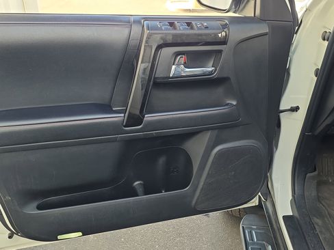 Used 2021 Toyota 4Runner TRD Off-Road Premium image 10