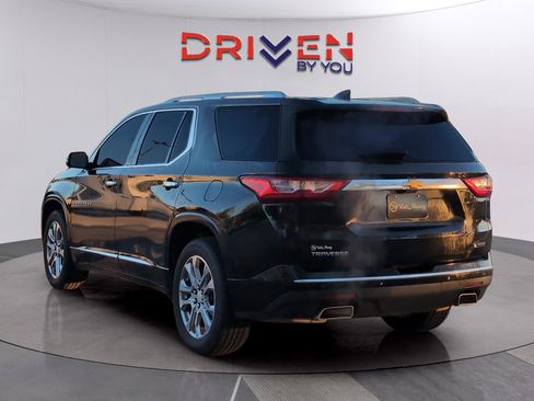 Used 2018 Chevrolet Traverse Premier w/ Driver Confidence II Package image 3