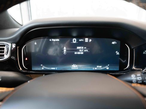 Used 2024 Jeep Grand Wagoneer Series III w/ Rear Seat Video Group 1 image 16