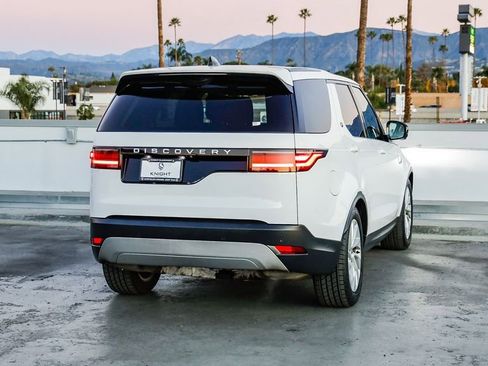 Used 2024 Land Rover Discovery S image 9