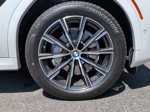 Certified 2023 BMW X6 xDrive40i w/ Executive Package AWD/4WD image 13
