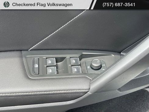 Used 2023 Volkswagen Tiguan SE R-Line FWD image 15