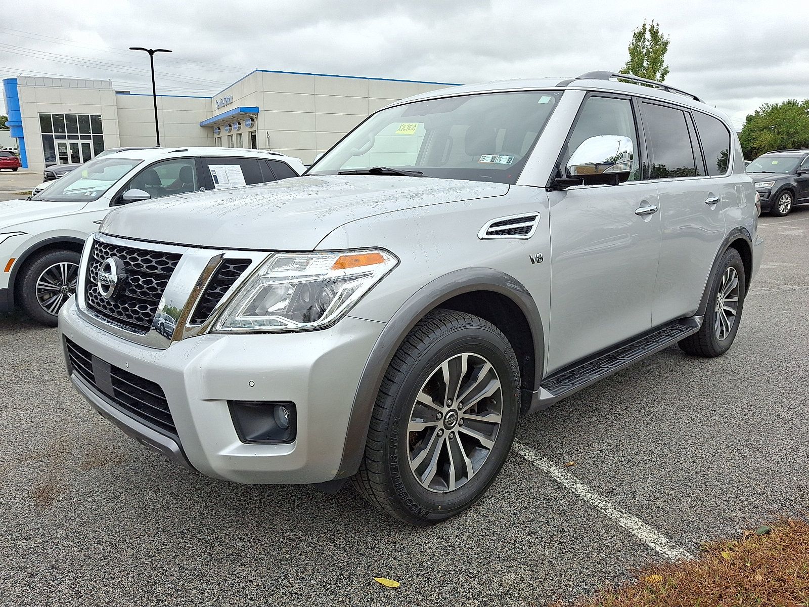 Used 2020 Nissan Armada SL w/ Premium Package AWD/4WD image 3