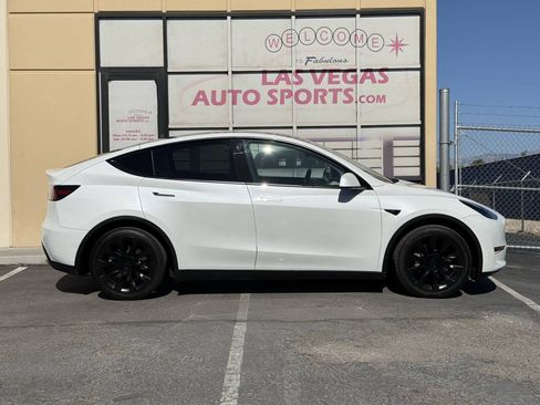 Used 2021 Tesla Model Y Long Range AWD/4WD image 6