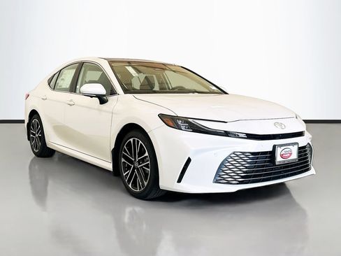 New 2026 Toyota Camry XLE FWD image 3