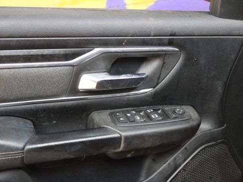 Used 2019 RAM 1500 Big Horn AWD/4WD image 9